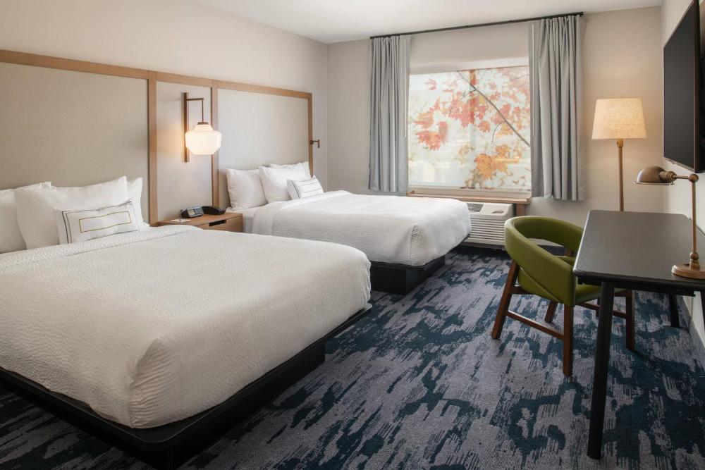 Guest room, 2 Queen interior